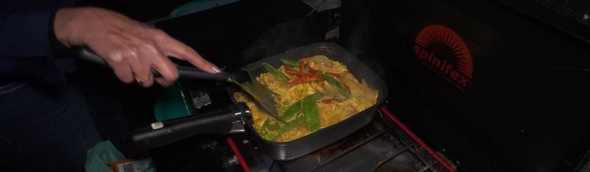 One-Pan Coconut Curry Chicken – Creamy Comfort Around the Campfire